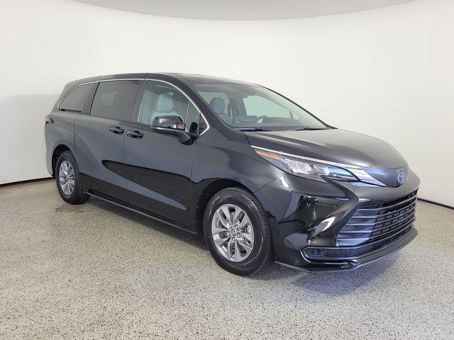 used 2025 Toyota Sienna car, priced at $40,777