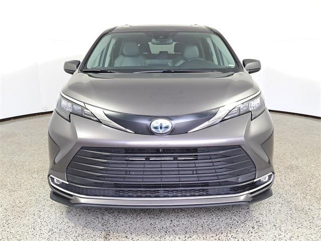 used 2024 Toyota Sienna car, priced at $36,977