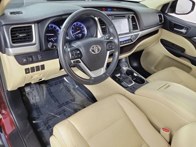 used 2019 Toyota Highlander car, priced at $22,499