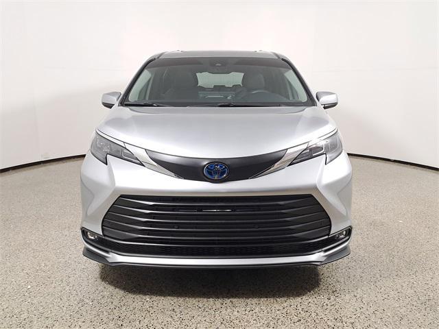 used 2025 Toyota Sienna car, priced at $41,999