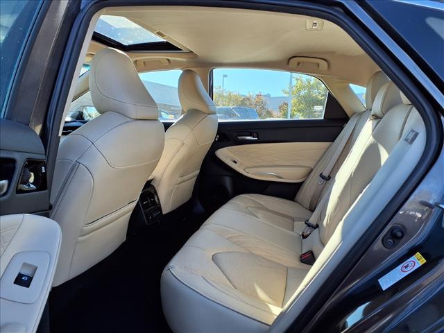 2019 Brownstone Toyota Avalon