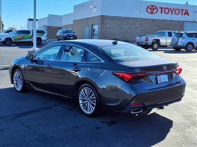 2019 Brownstone Toyota Avalon