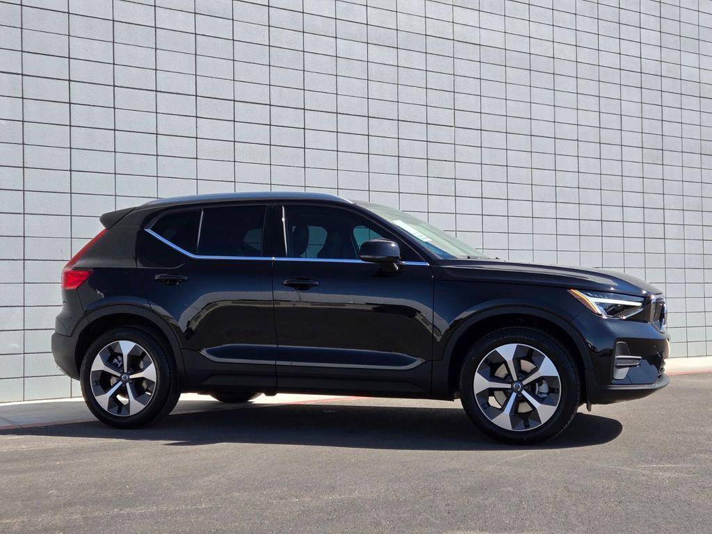 new 2025 Volvo XC40 car, priced at $46,035
