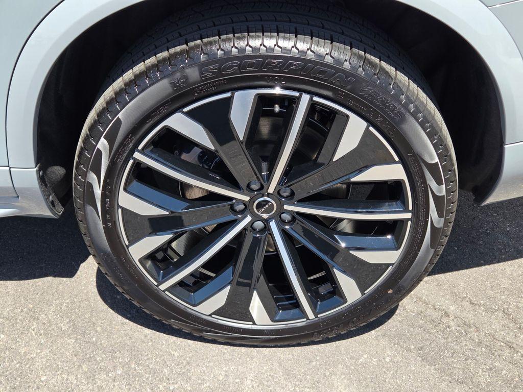 new 2026 Volvo XC90 Plug-In Hybrid car, priced at $85,244