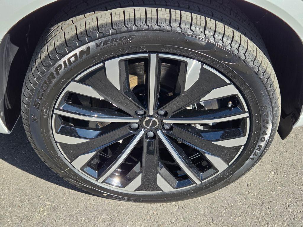 new 2026 Volvo XC90 Plug-In Hybrid car, priced at $79,565