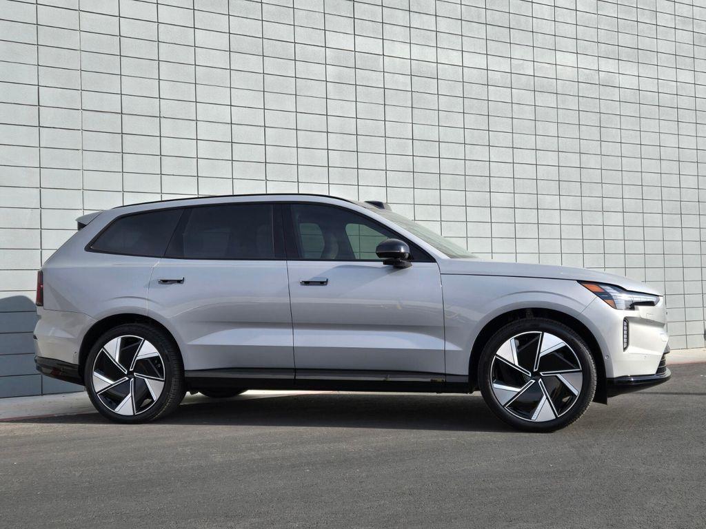 new 2025 Volvo EX90 car, priced at $88,920