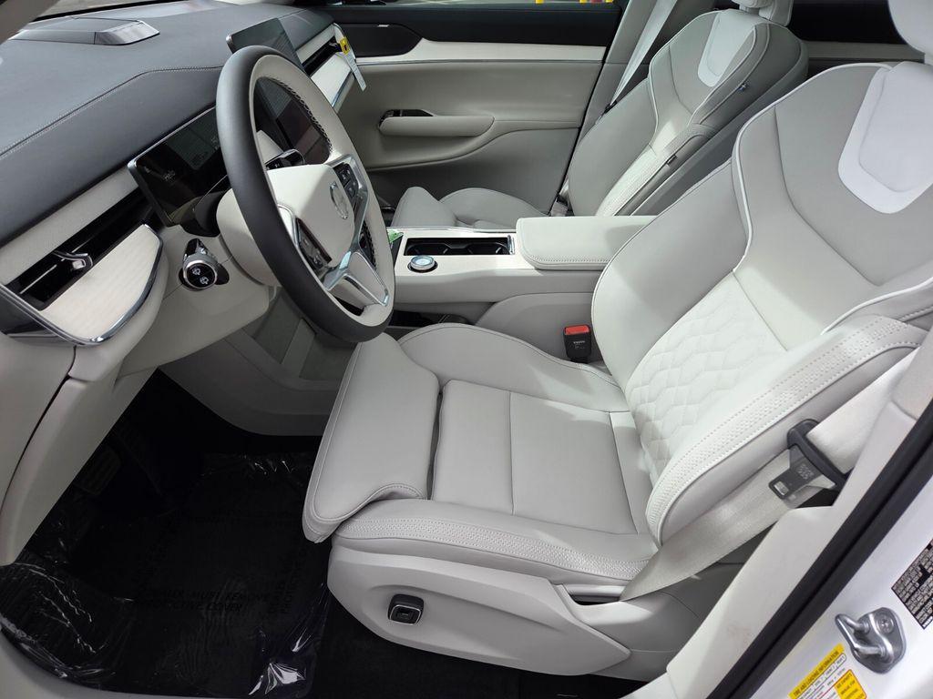 new 2025 Volvo EX90 car, priced at $81,445