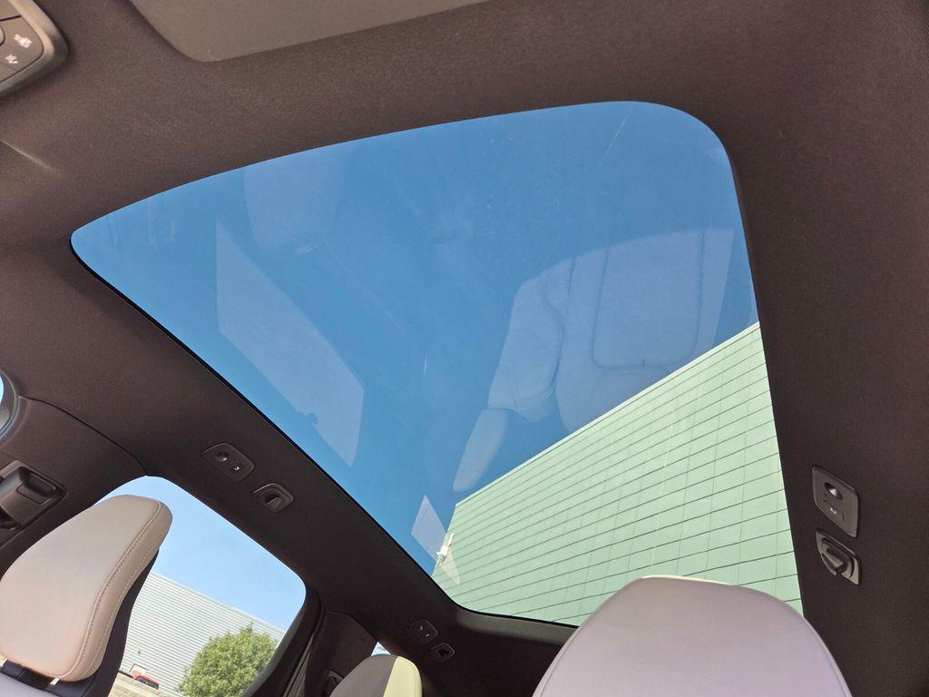 new 2025 Volvo EX90 car, priced at $78,910