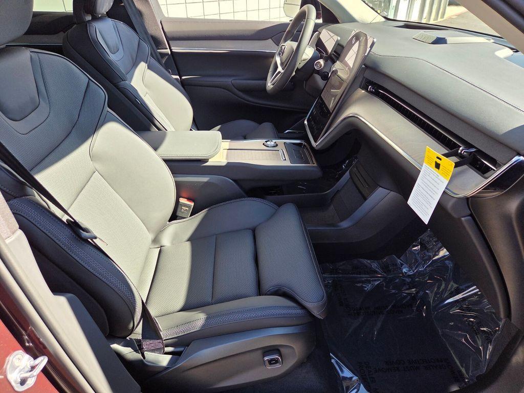 new 2025 Volvo EX90 car, priced at $81,440