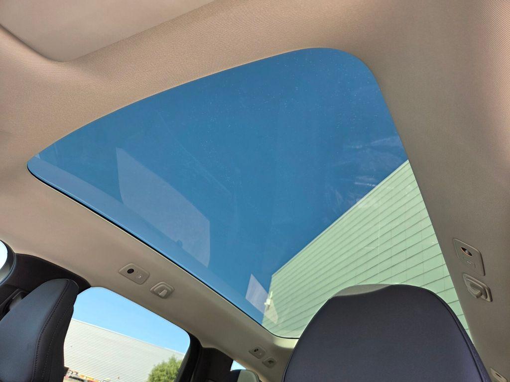 new 2025 Volvo EX90 car, priced at $81,440