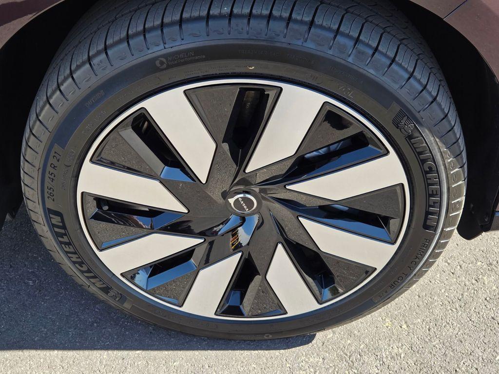 new 2025 Volvo EX90 car, priced at $81,440