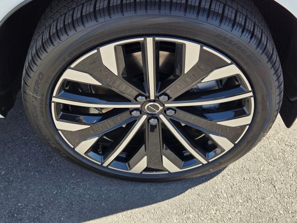 new 2026 Volvo XC60 car, priced at $65,070