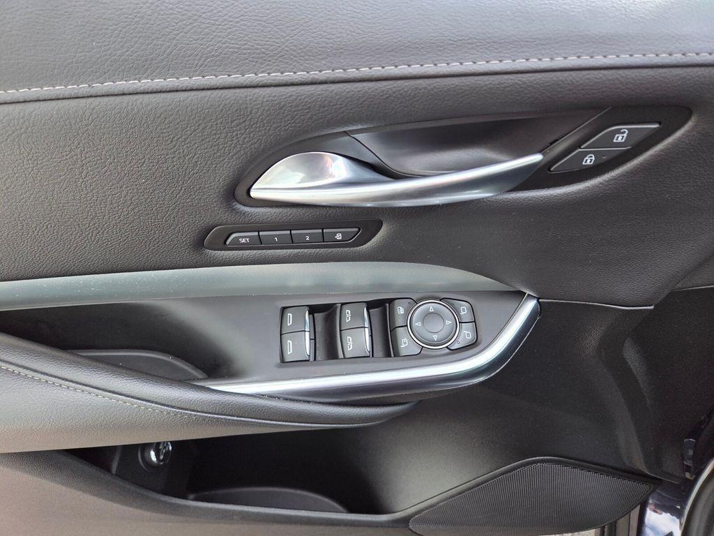 used 2023 Cadillac XT4 car, priced at $25,631