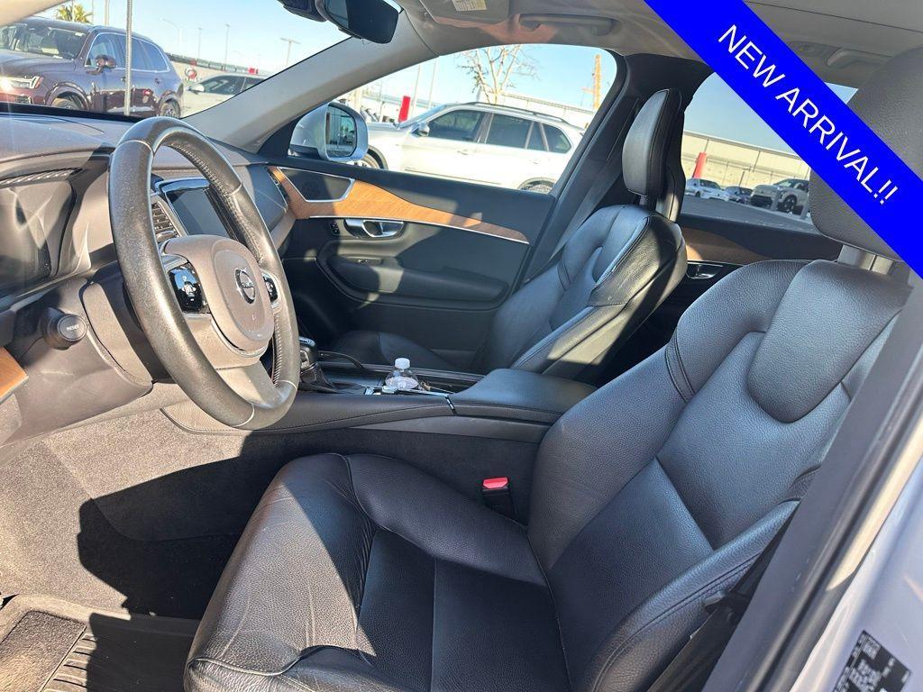used 2021 Volvo XC90 car, priced at $21,484