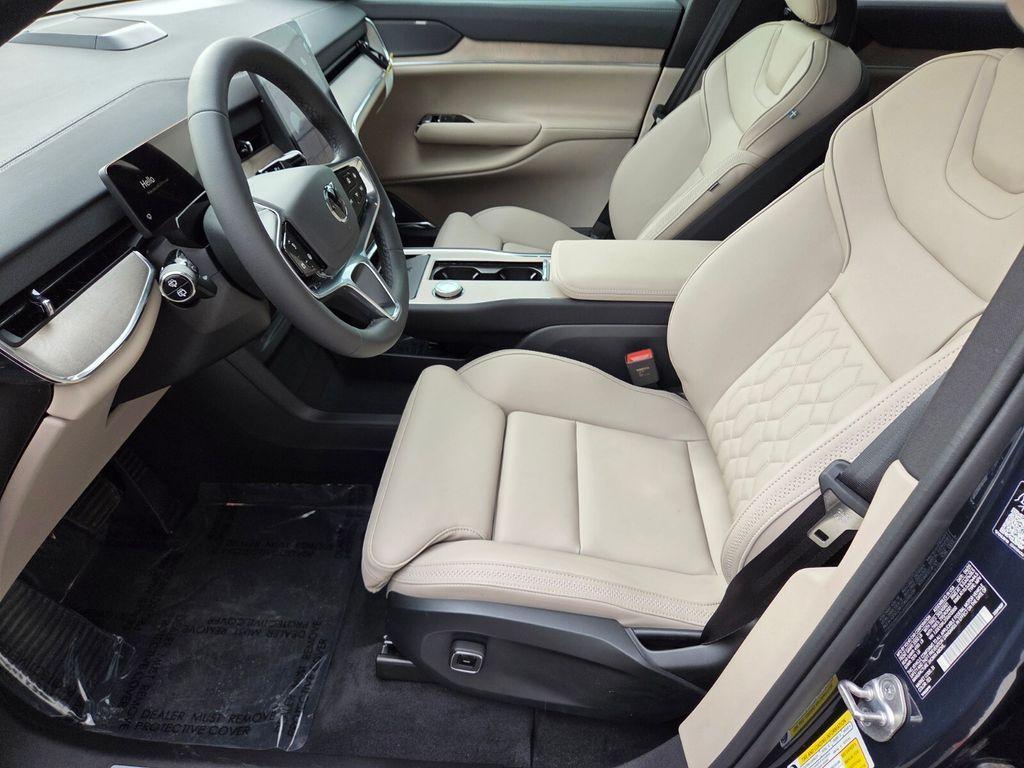 new 2025 Volvo EX90 car, priced at $79,685