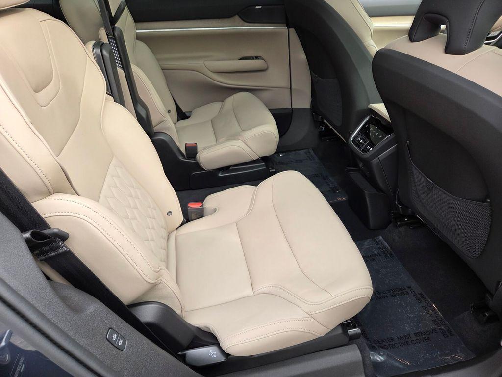 new 2025 Volvo EX90 car, priced at $79,685