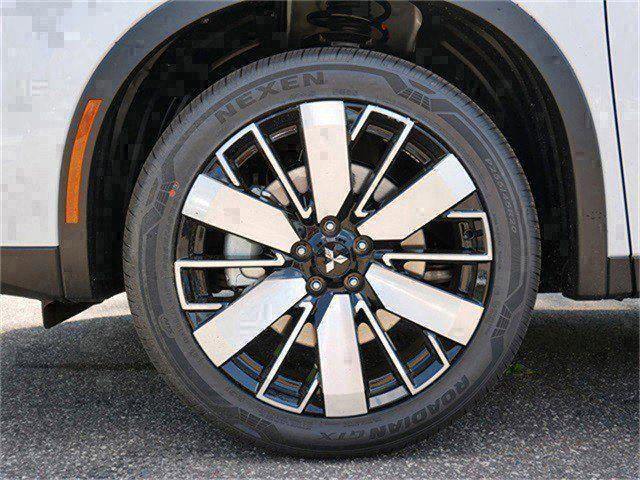 new 2025 Mitsubishi Outlander car, priced at $37,144