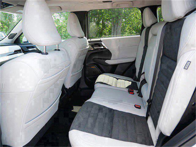 new 2025 Mitsubishi Outlander car, priced at $37,144