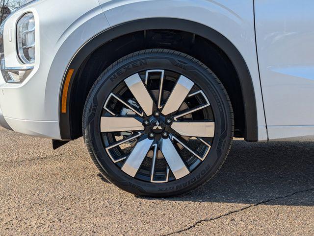 new 2026 Mitsubishi Outlander car, priced at $46,584