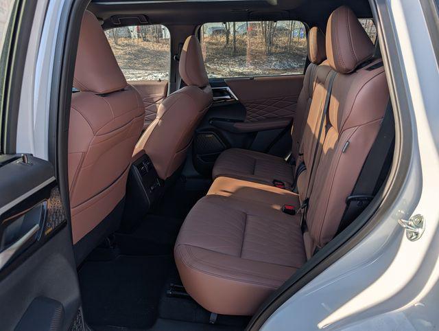 new 2026 Mitsubishi Outlander car, priced at $46,584