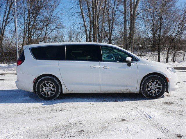 used 2017 Chrysler Pacifica car, priced at $9,299