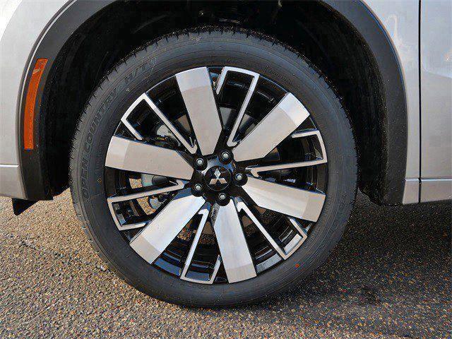 new 2025 Mitsubishi Outlander car, priced at $38,704