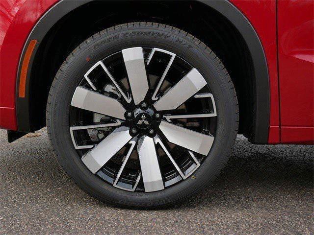 new 2025 Mitsubishi Outlander car, priced at $37,799