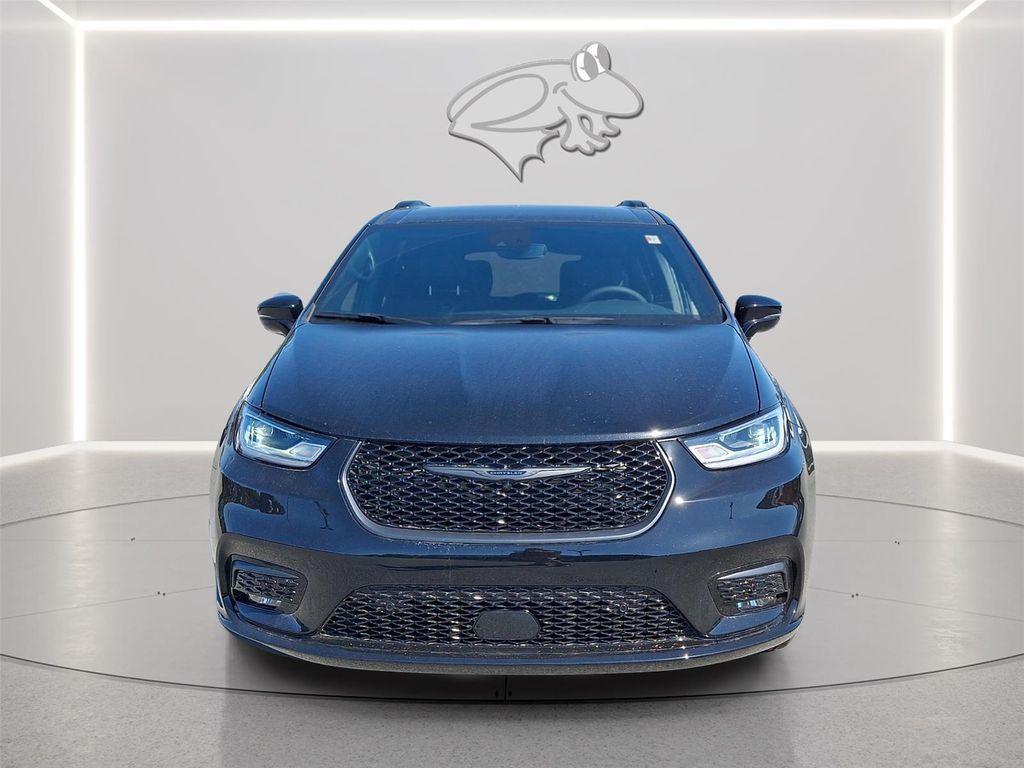 new 2026 Chrysler Pacifica car, priced at $46,774