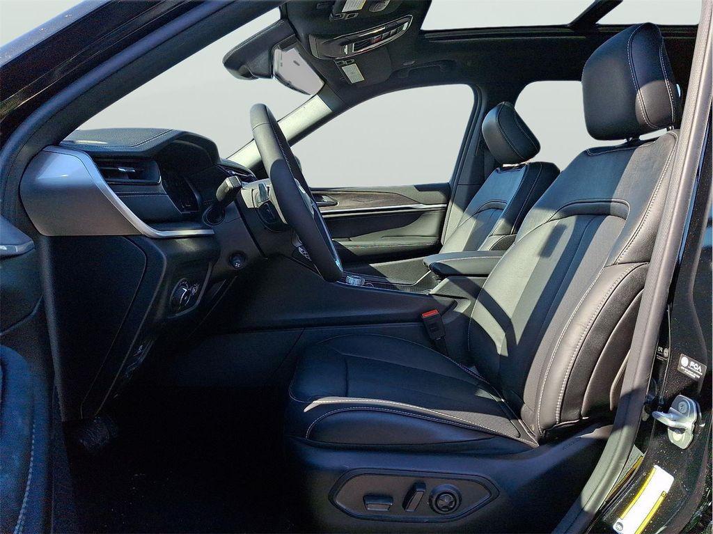 new 2026 Jeep Grand Cherokee car, priced at $52,105