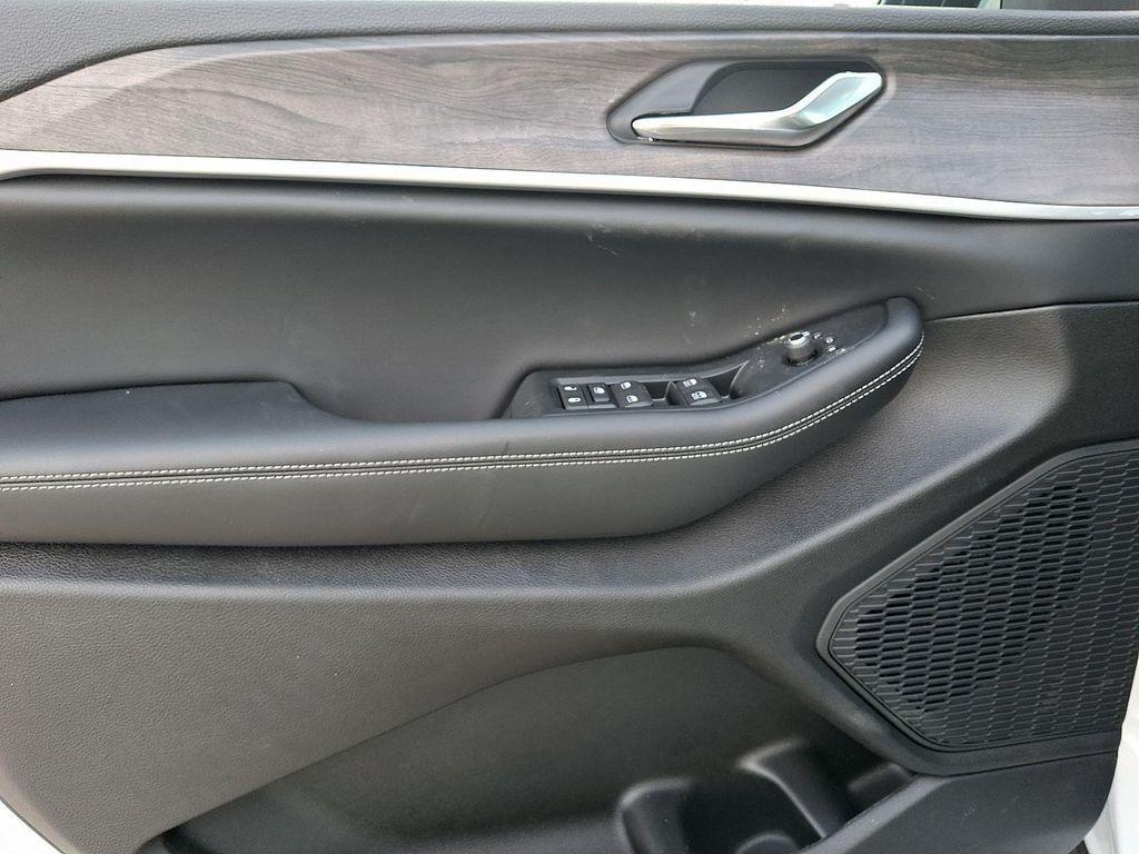 new 2026 Jeep Grand Cherokee car, priced at $46,455