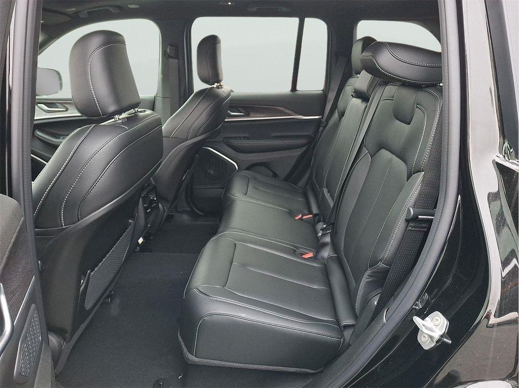 new 2026 Jeep Grand Cherokee car, priced at $46,585