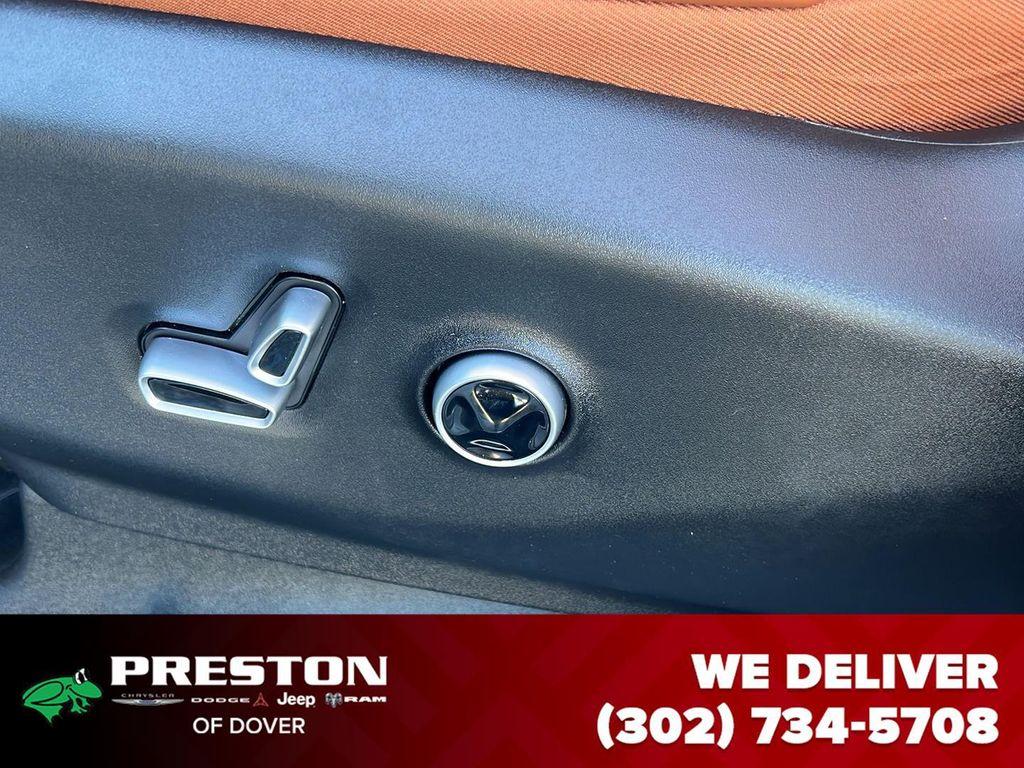 used 2025 Chrysler Pacifica car, priced at $47,495