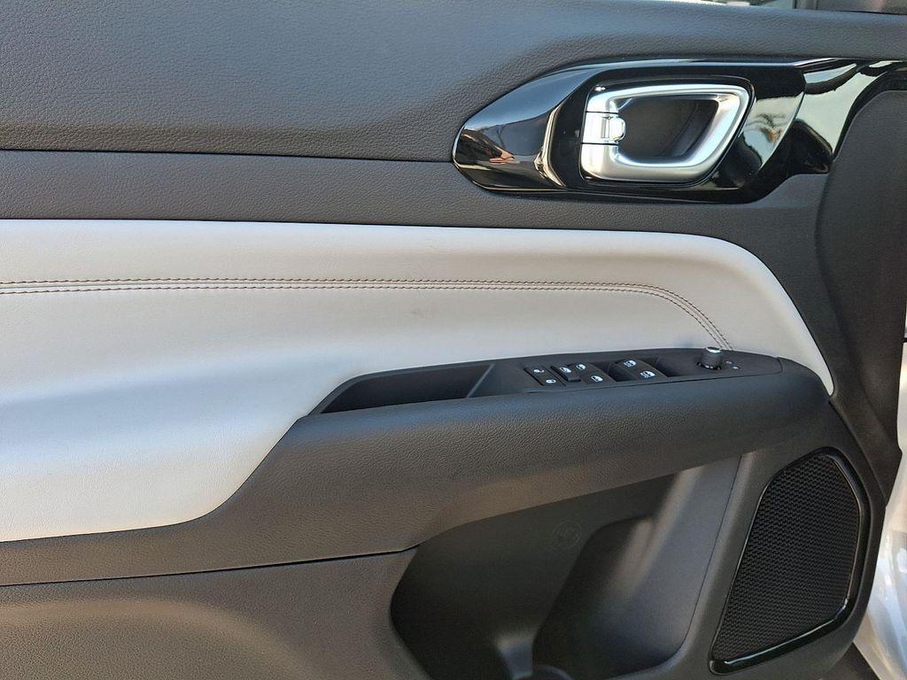 new 2026 Jeep Compass car, priced at $31,084