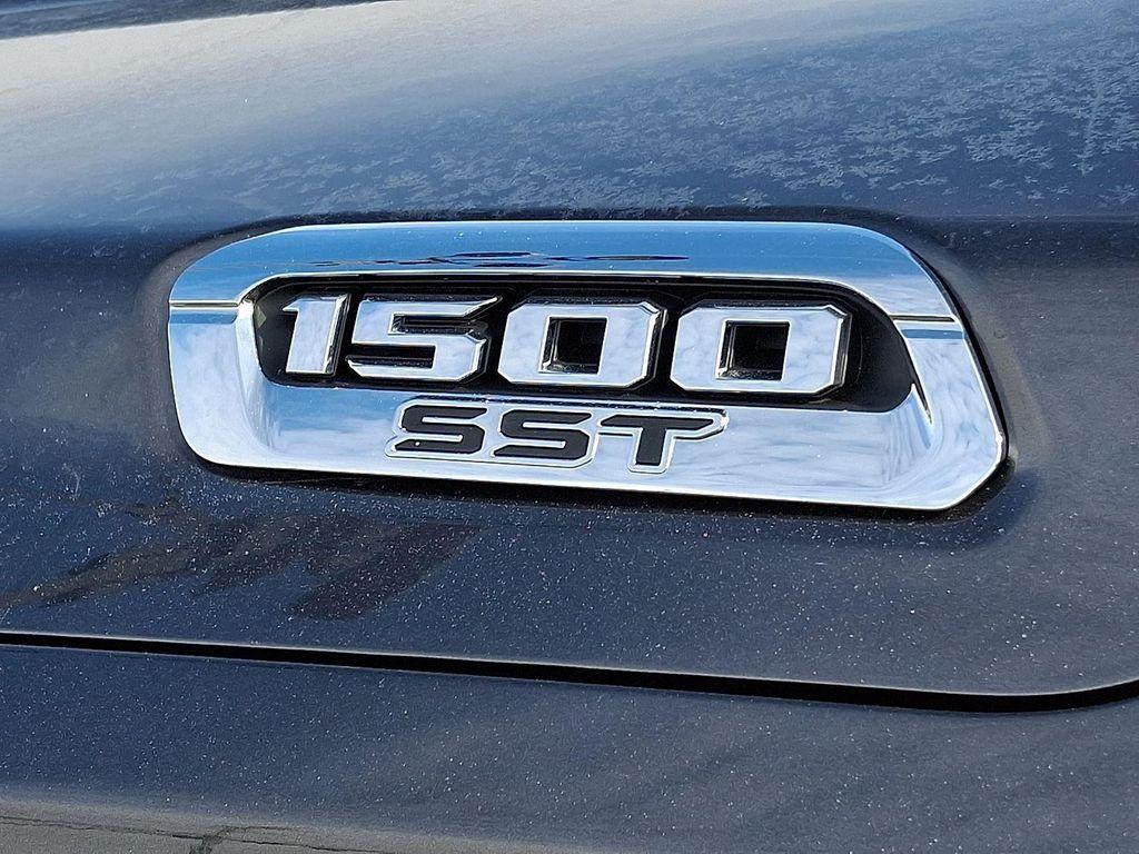 new 2025 Ram 1500 car, priced at $49,376
