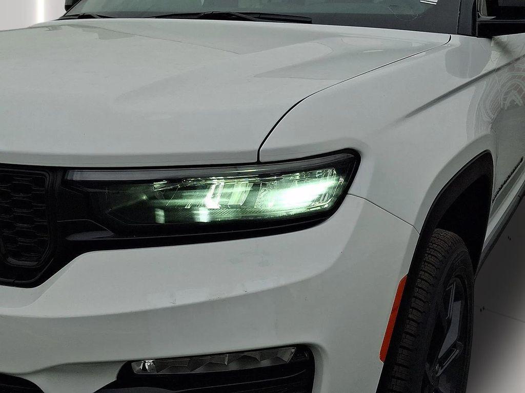 new 2025 Jeep Grand Cherokee car, priced at $45,420