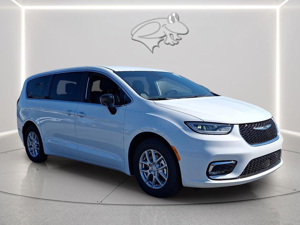 new 2026 Chrysler Pacifica car, priced at $38,744