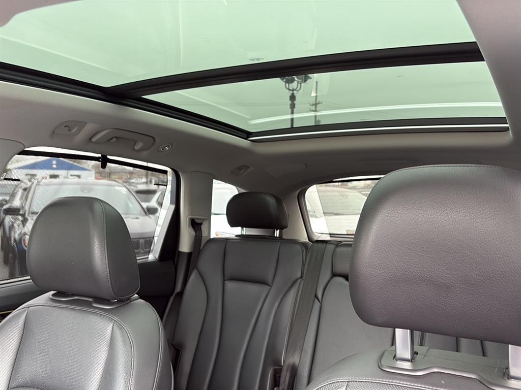 used 2018 Audi Q7 car, priced at $18,000