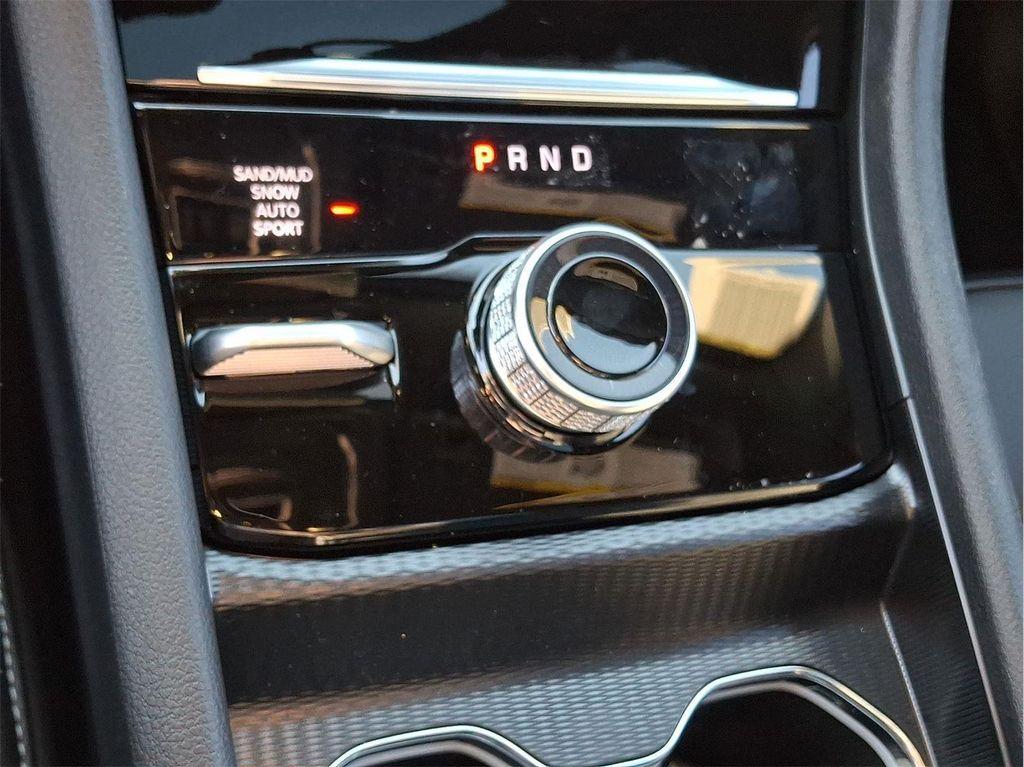 new 2025 Jeep Grand Cherokee car, priced at $50,410