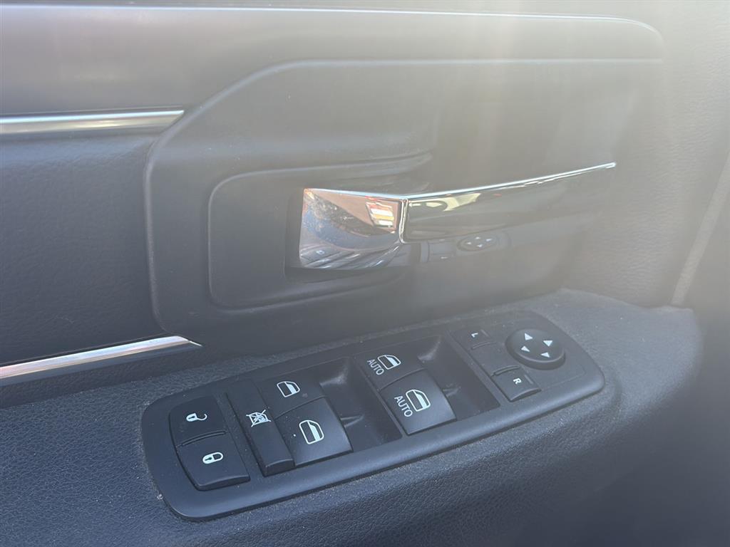 used 2021 Ram 1500 Classic car, priced at $32,000