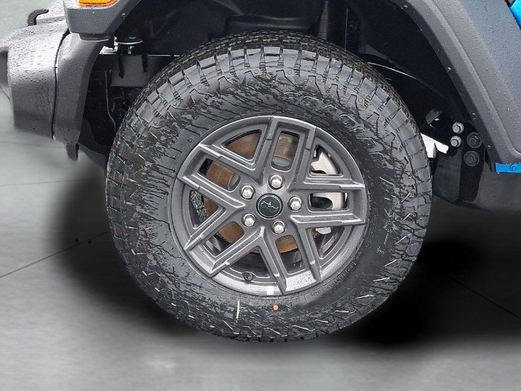 new 2026 Jeep Wrangler car, priced at $43,860