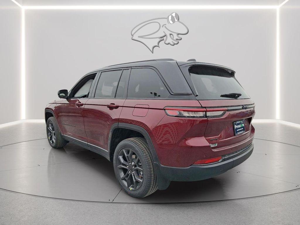new 2025 Jeep Grand Cherokee car, priced at $46,015