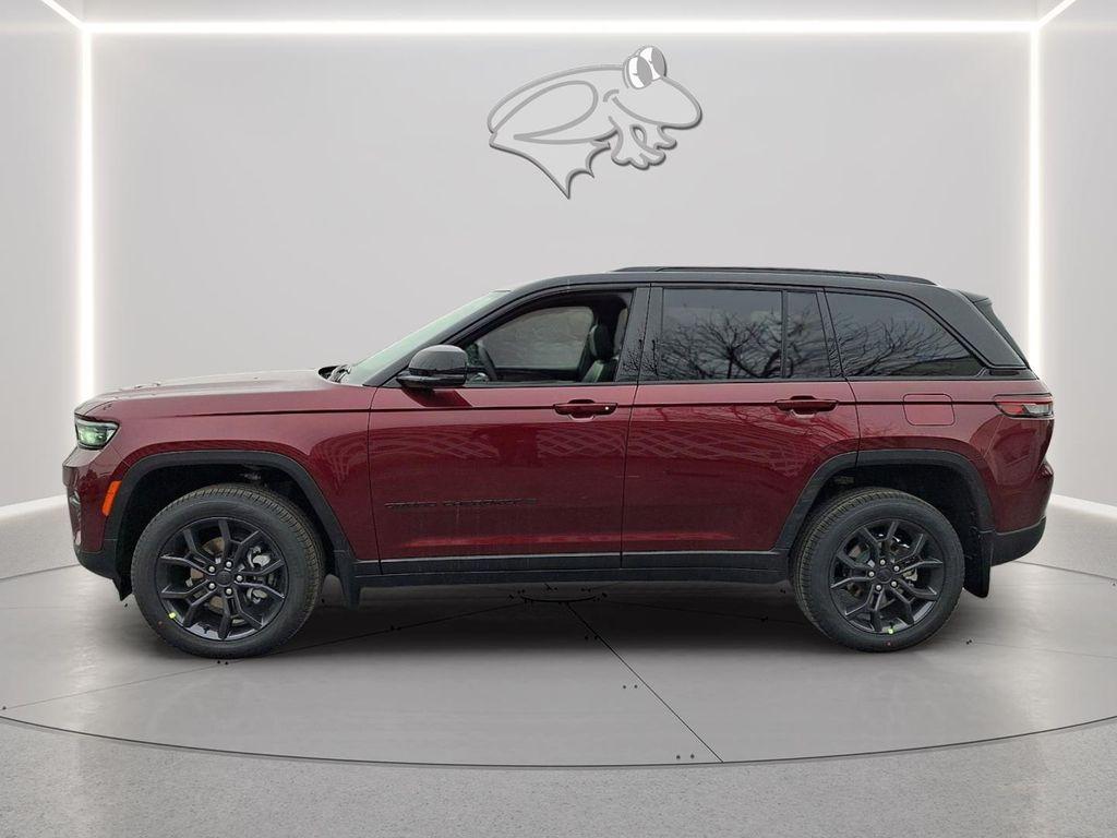new 2025 Jeep Grand Cherokee car, priced at $46,015