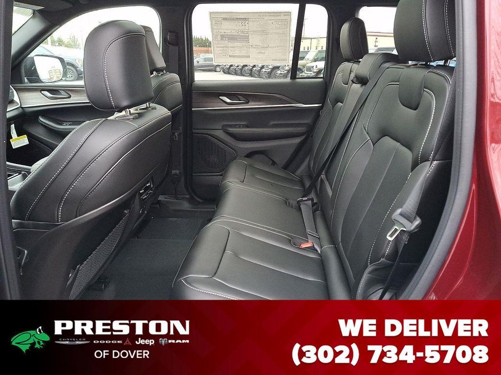 new 2025 Jeep Grand Cherokee car, priced at $48,415