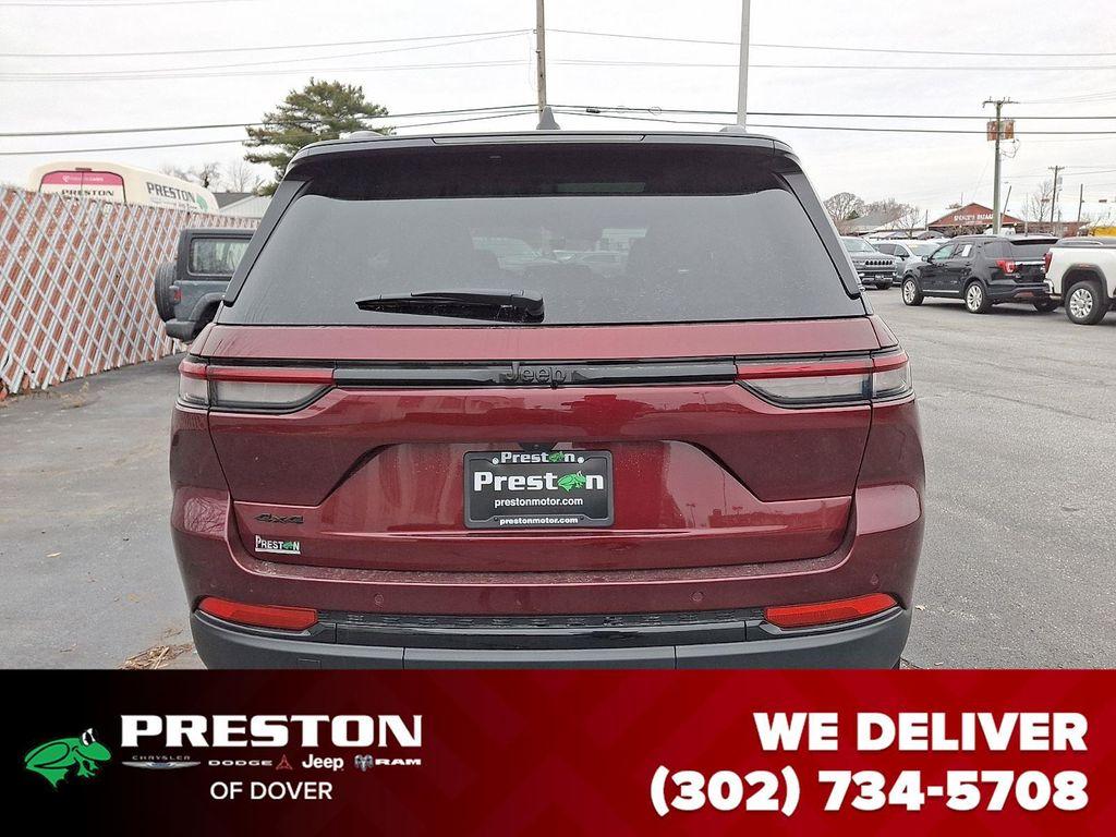 new 2025 Jeep Grand Cherokee car, priced at $48,415