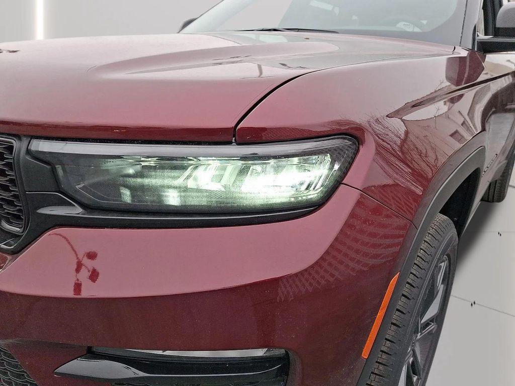 new 2025 Jeep Grand Cherokee car, priced at $46,015
