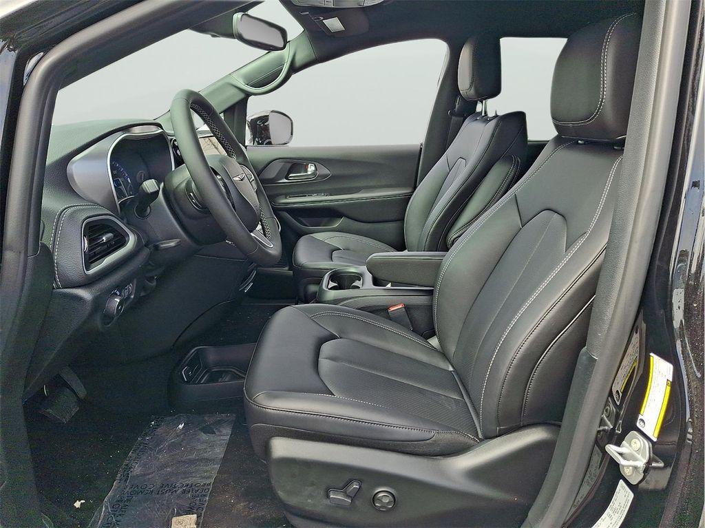 new 2026 Chrysler Pacifica car, priced at $39,989