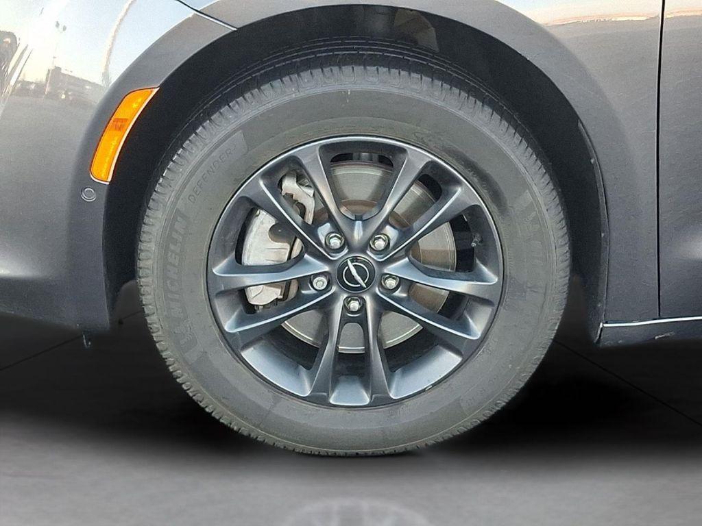 used 2020 Chrysler Pacifica car, priced at $19,000