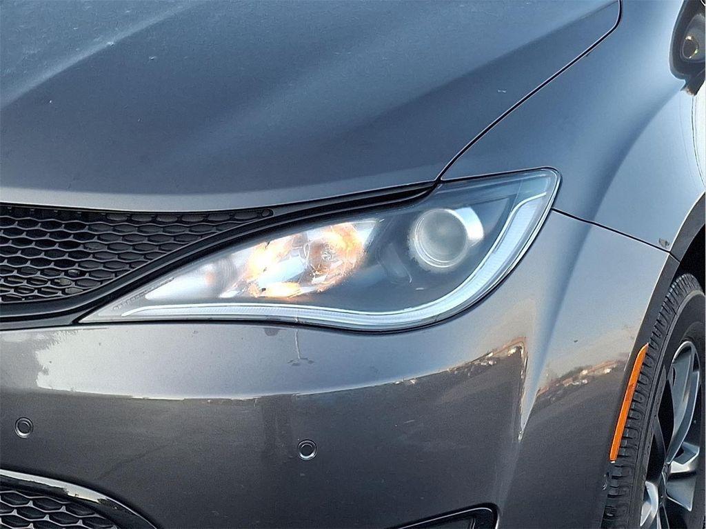 used 2020 Chrysler Pacifica car, priced at $19,000