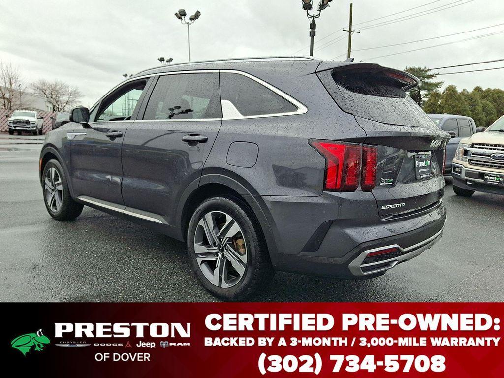used 2023 Kia Sorento Hybrid car, priced at $28,899
