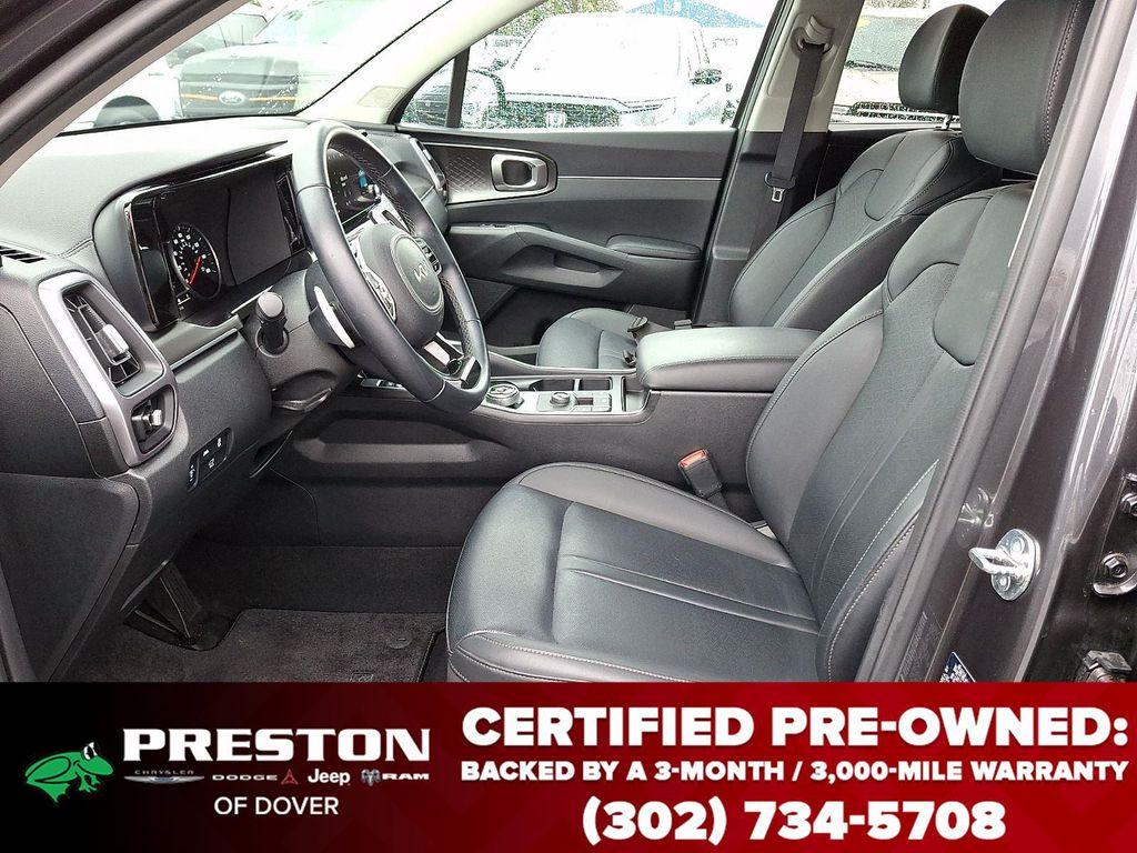 used 2023 Kia Sorento Hybrid car, priced at $28,899